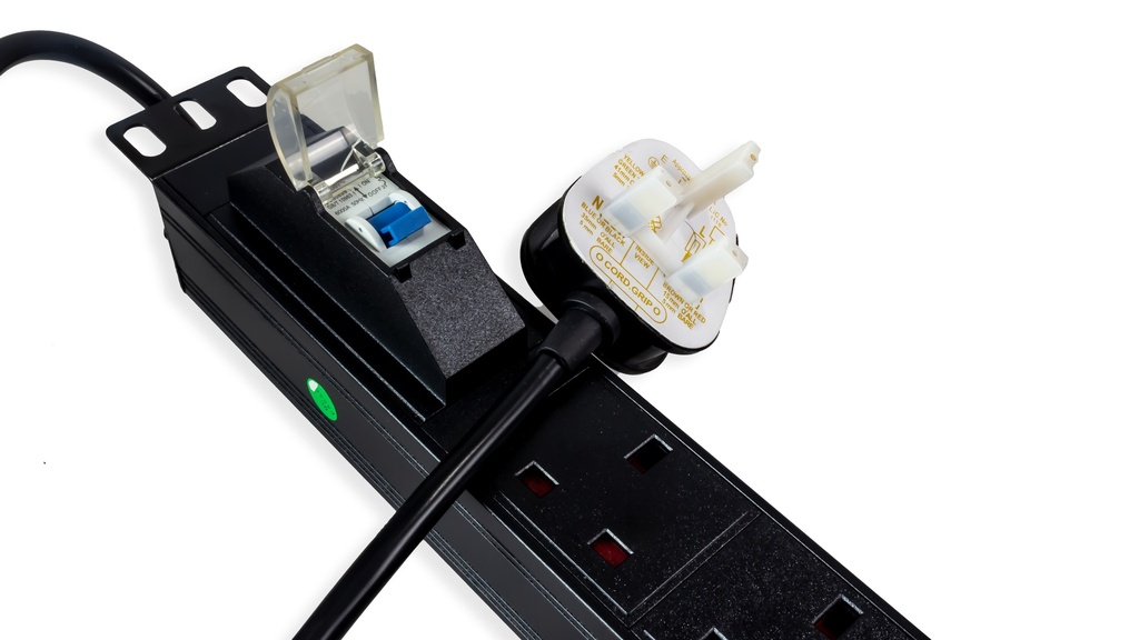 6 Way Horizontal PDU with 6 x UK Sockets, 1 x 13A Circuit Breaker and 1.8 Mtr UK Type Power Plug