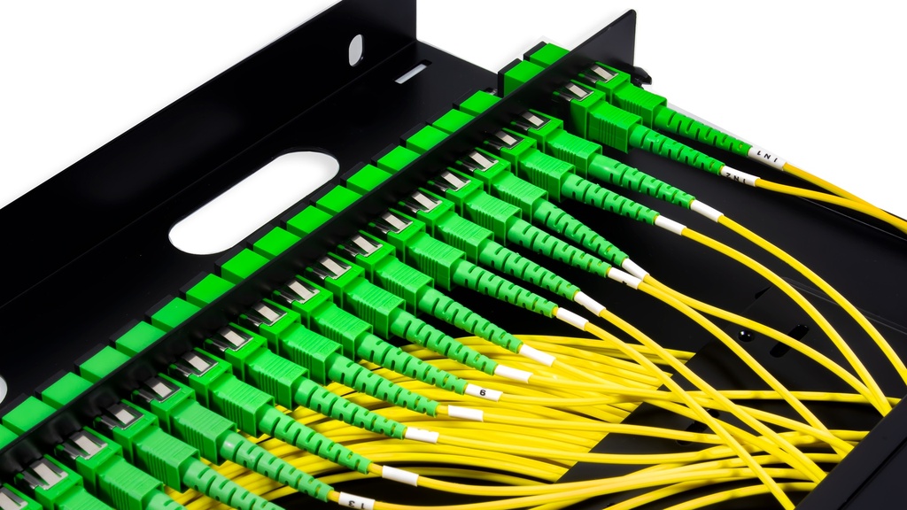 1U 2x32 splitter module with SC/APC connectivity